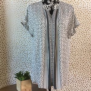 Max Studio blouse size medium